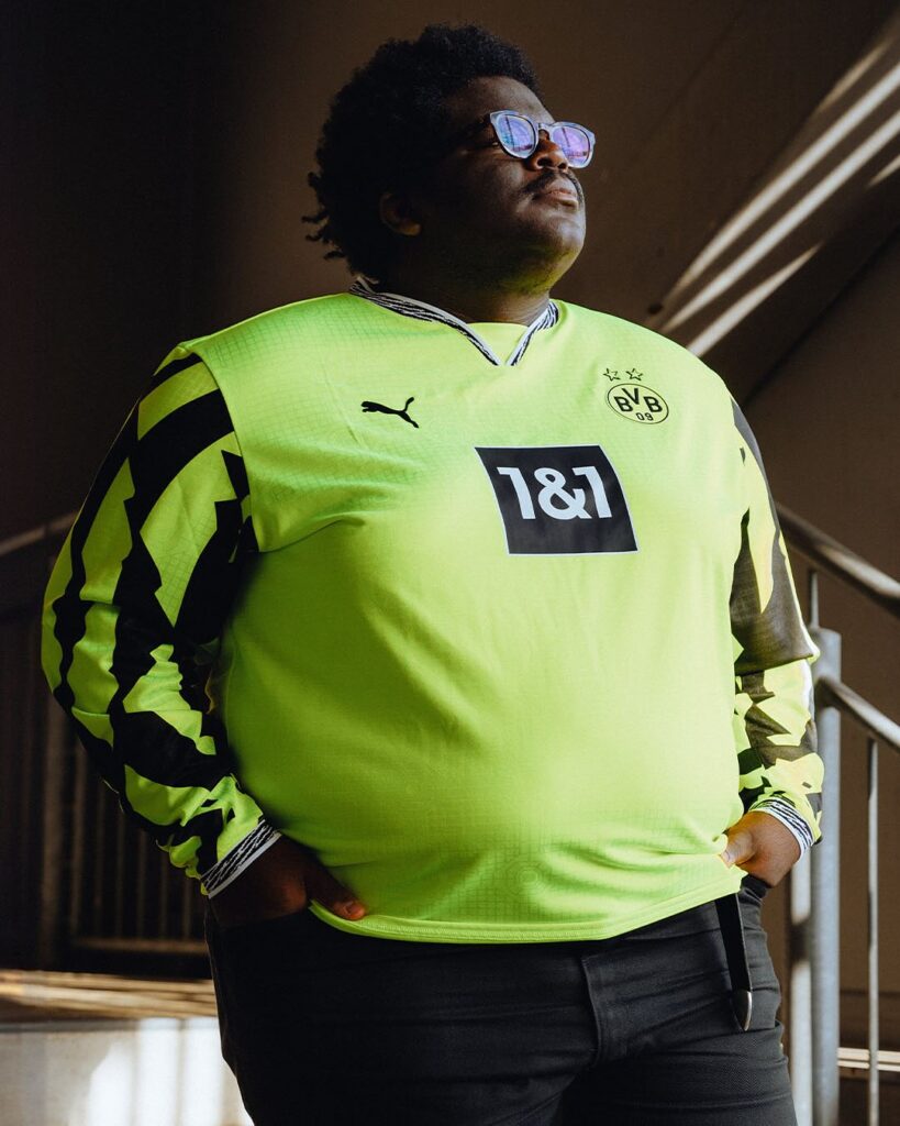 Borussia-Dortmund-lanca-camisa-inspirada-nos-anos-90-4-819x1024 Borussia Dortmund revela uniforme inspirado nos anos 90