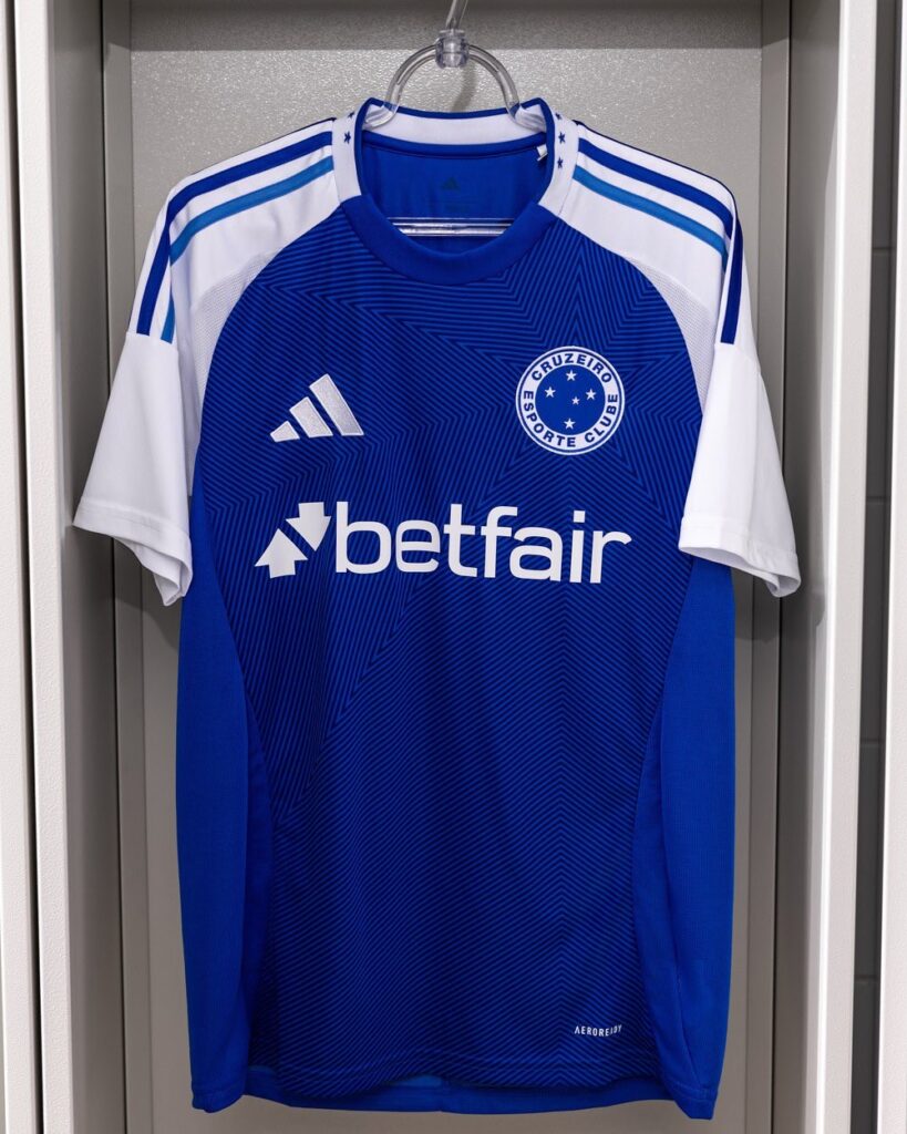 Camisa-titular-do-Cruzeiro-2025-2026-Adidas-01-819x1024 Adidas apresenta a nova camisa titular do Cruzeiro para 2025-2026