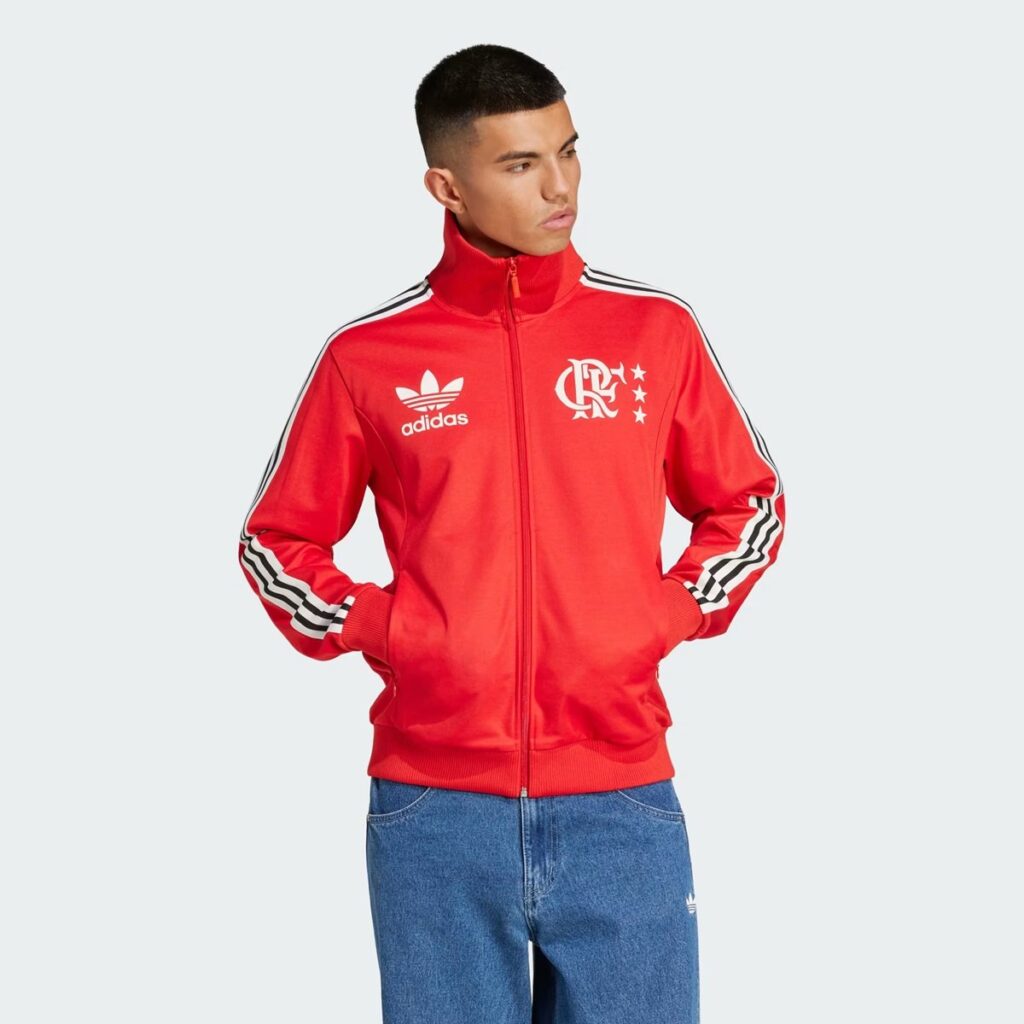 Flamengo-e-Adidas-lancam-linha-comemorativa-inspirada-no-titulo-mundial-de-1981-01-1024x1024 Flamengo e Adidas lançam linha comemorativa inspirada no título mundial de 1981.