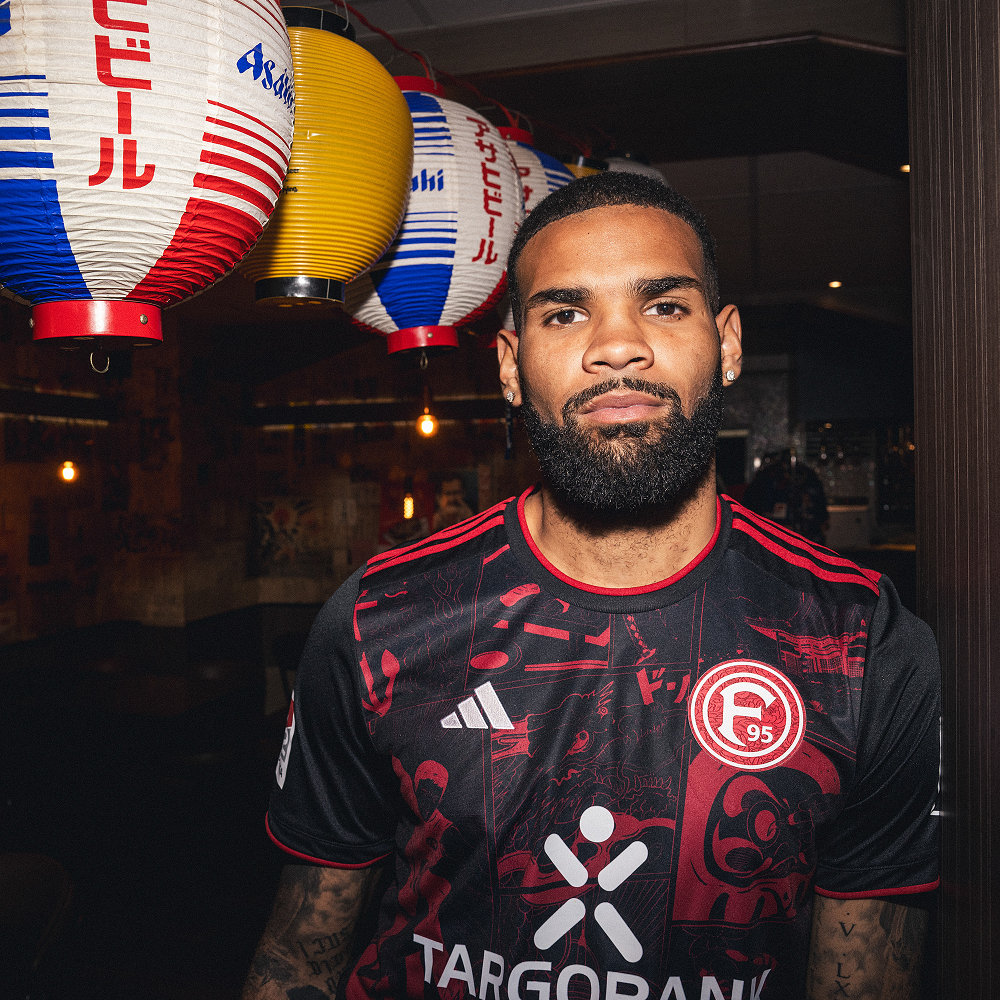 Fortuna-Dusseldorf-apresenta-colecao-tematica-inspirada-em-Little-Tokyo-04 Fortuna Düsseldorf apresenta coleção temática inspirada em ‘Little Tokyo’ para 2025