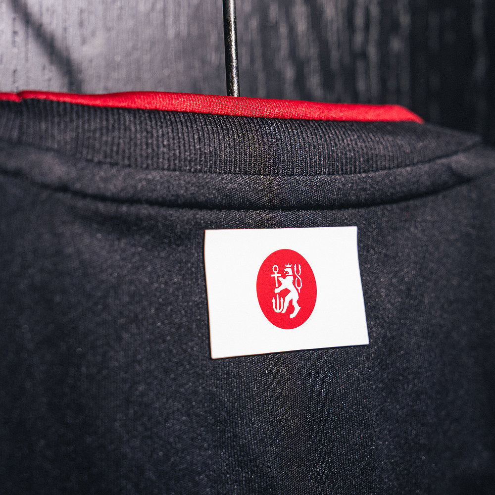 Fortuna-Dusseldorf-apresenta-colecao-tematica-inspirada-em-Little-Tokyo-08 Fortuna Düsseldorf apresenta coleção temática inspirada em ‘Little Tokyo’ para 2025