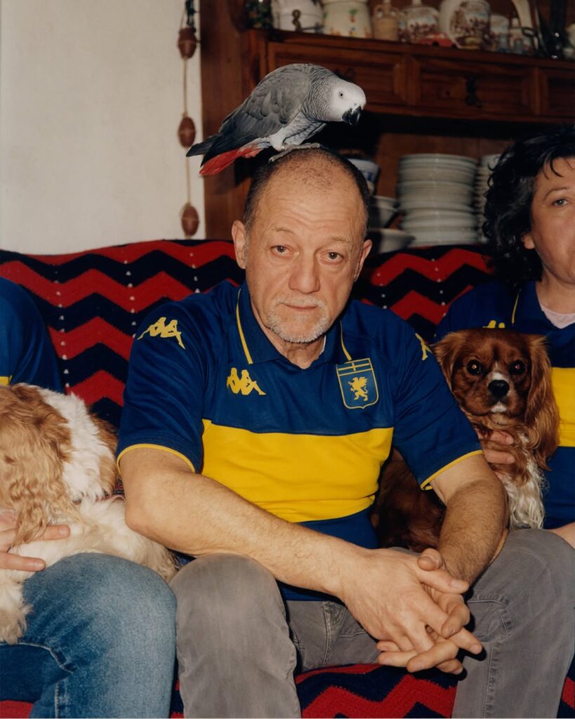 Genoa-CFC-revela-quarto-uniforme-em-homenagem-ao-aniversario-do-Boca-Juniors-08-819x1024 Genoa CFC revela quarto uniforme 2024-25 em homenagem ao aniversário do Boca Juniors