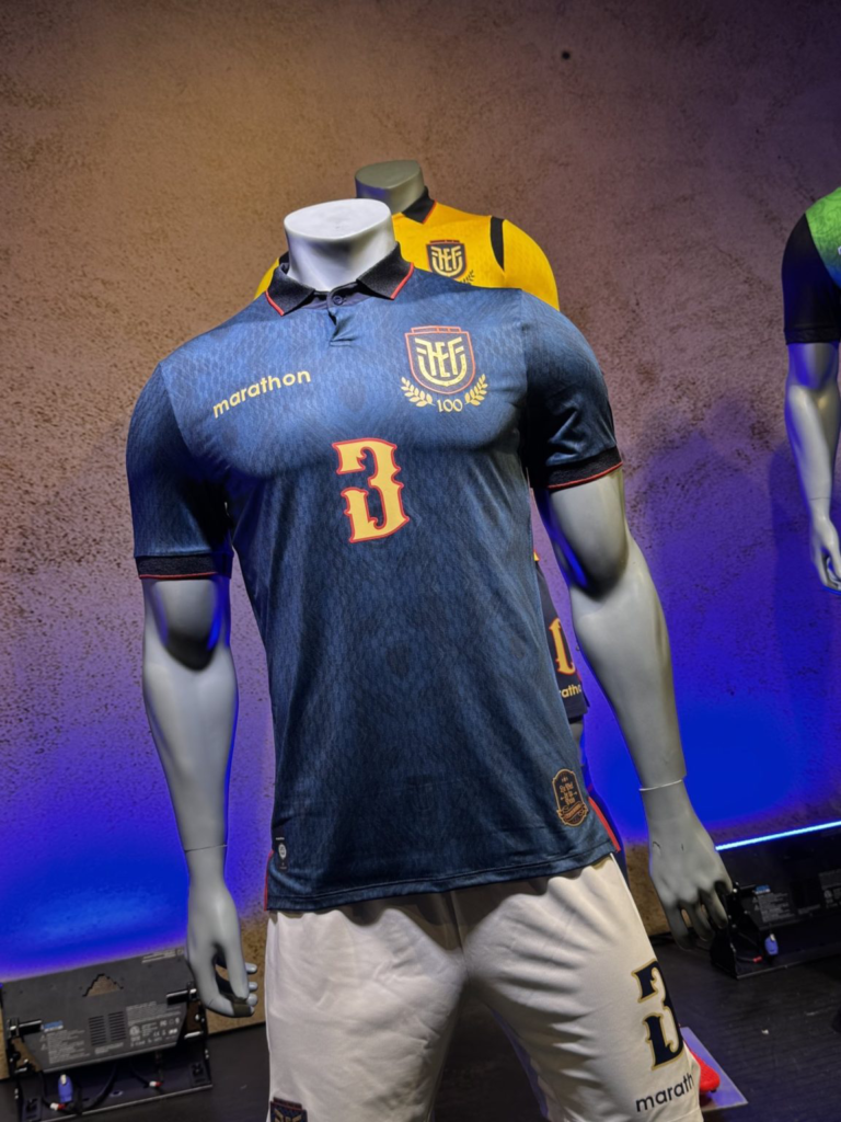Marathon-apresentou-as-camisas-especiais-do-Equador-pelos-100-anos-da-FEF-06-768x1024 Marathon lança camisas do Equador 2025 em celebração aos 100 anos da FEF