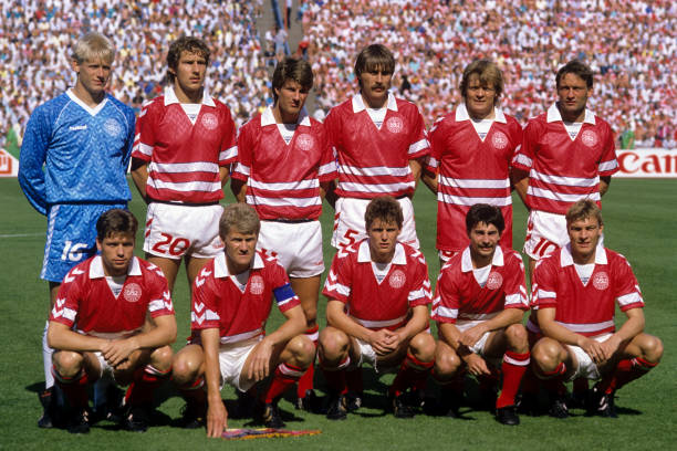 Novo-manto-retro-da-selecao-dinamarquesa-de-1988-e-lancado-pela-Hummel-068 Camisa retrô da Dinamarca 1988 é lançada pela Hummel