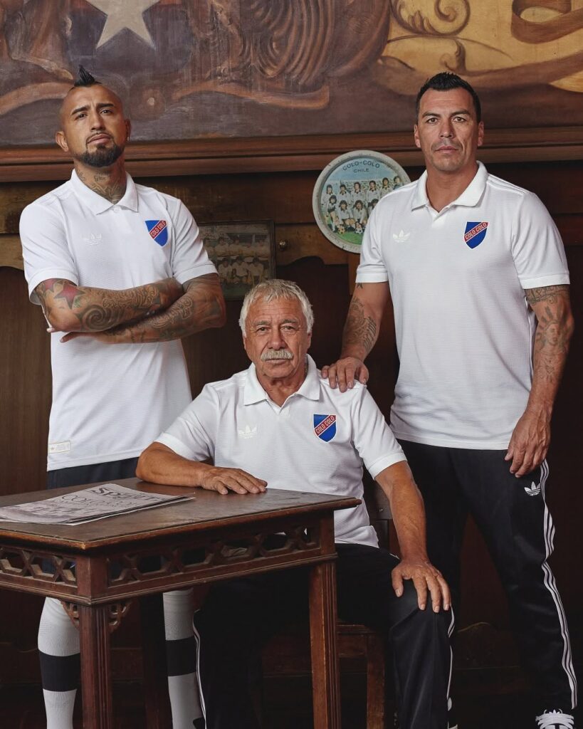 Colo-Colo-apresenta-camisa-especial-de-100-anos-feita-pela-Adidas-09-819x1024 Colo-Colo apresenta camisa especial de 100 anos feita pela Adidas